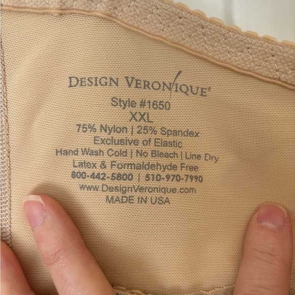 Design Veronique Compression Garment - Picture 2 of 6